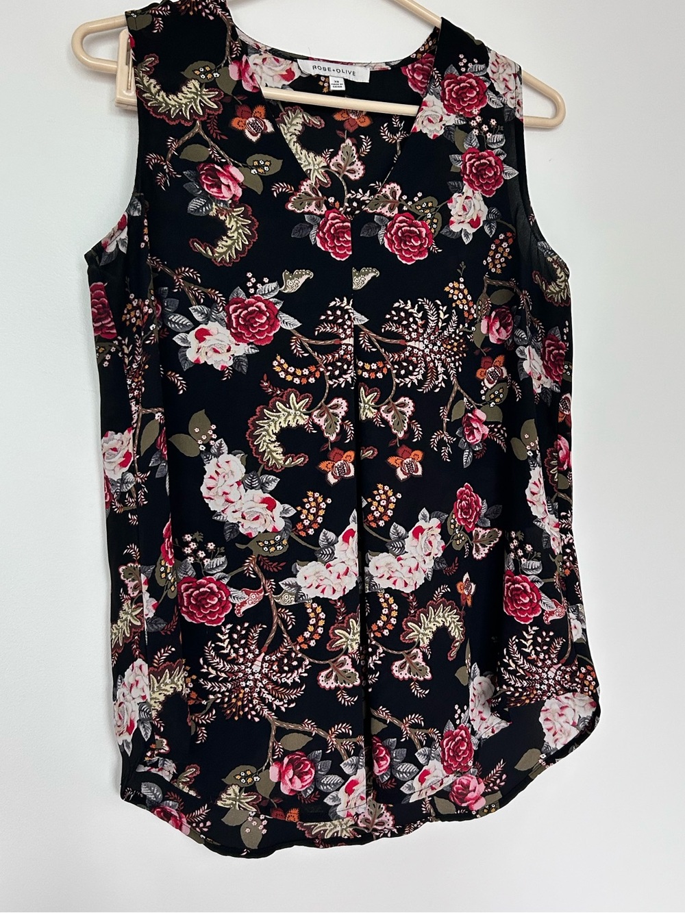 2 for 10☀️ floral pattern sleeveless blouse - Picture 2 of 7
